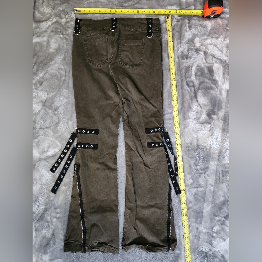 Stylish Brown Women's Jeans with Strap Details - Picture 4 of 5